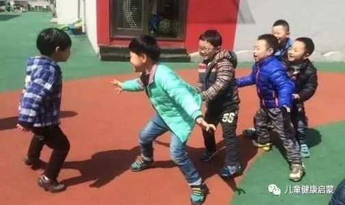 国学幼儿园：点豆豆、木头人、老鹰抓小鸡……幼儿园民间游戏园本课程插图1212