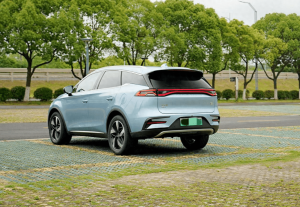 2023年了，家用SUV，到底是买新能源，还是燃油车？-哈喽生活网